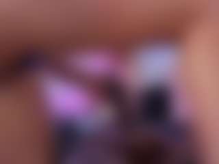 Chlooee's Live Sex Cam Show