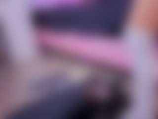 Chlooee's Live Sex Cam Show