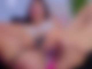 Chlooee's Live Sex Cam Show