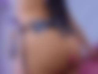 Chlooee's Live Sex Cam Show