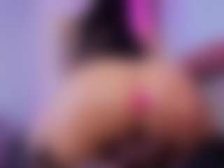 Chlooee's Live Sex Cam Show
