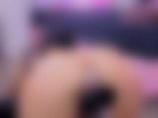 Chlooee's Live Sex Cam Show