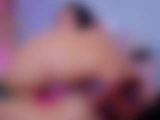 Chlooee's Live Sex Cam Show
