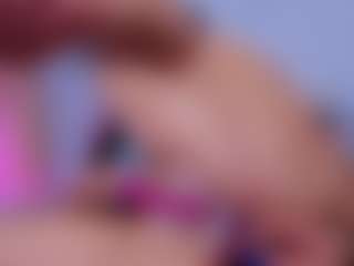 Chlooee's Live Sex Cam Show