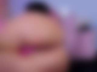 Chlooee's Live Sex Cam Show