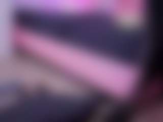 Live cam show with Chlooee - Double Penetration on 1on1-livenow
