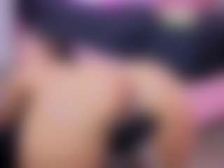Chlooee's Live Sex Cam Show