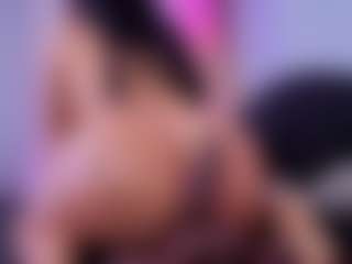 Chlooee's Live Sex Cam Show