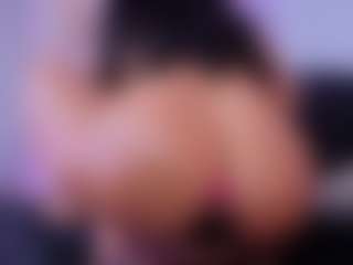 Chlooee's Live Sex Cam Show