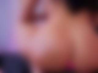 Chlooee's Live Sex Cam Show