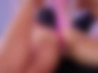 Chlooee's Live Sex Cam Show
