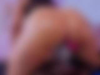 Chlooee's Live Sex Cam Show