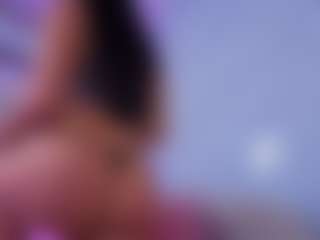 Chlooee's Live Sex Cam Show