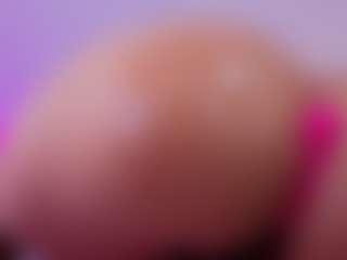 Chlooee's Live Sex Cam Show