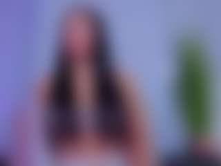 Chlooee's Live Sex Cam Show