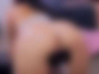 Chlooee's Live Sex Cam Show