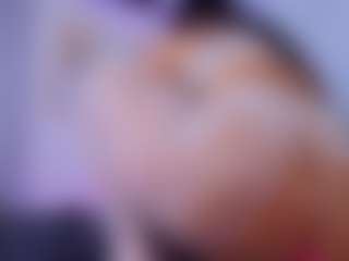 Live cam show with Chlooee - Blowjob on Hubzter Live