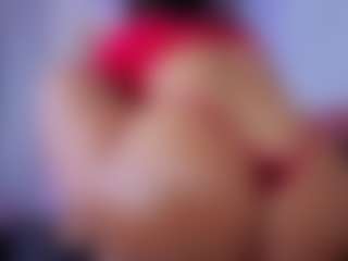 Chlooee's Live Sex Cam Show