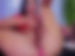 Chlooee's Live Sex Cam Show