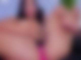 Chlooee's Live Sex Cam Show