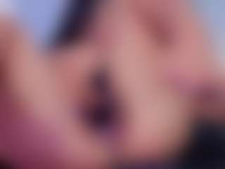 Chlooee's Live Sex Cam Show