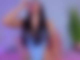 Chlooee's Live Sex Cam Show