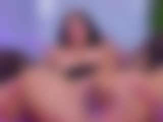 Chlooee's Live Sex Cam Show