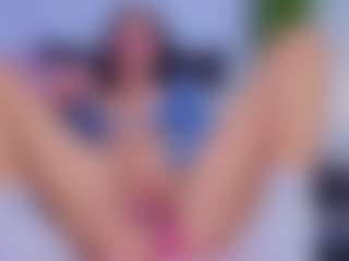 Live cam show with Chlooee - Orgasm on Camsoda