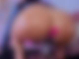 Chlooee's Live Sex Cam Show