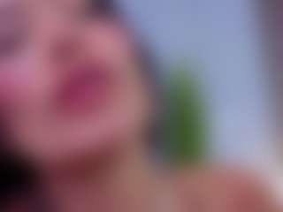 Chlooee's Live Sex Cam Show