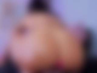 Chlooee's Live Sex Cam Show