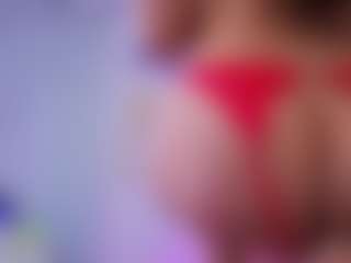 Chlooee's Live Sex Cam Show