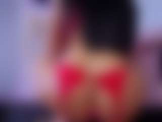 Chlooee's Live Sex Cam Show