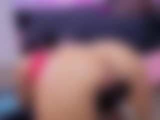 Chlooee's Live Sex Cam Show