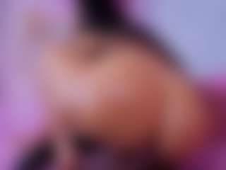 Chlooee's Live Sex Cam Show