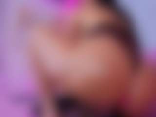 Chlooee's Live Sex Cam Show