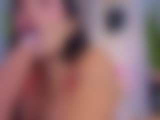 Show en direct avec Chlooee - Blowjob Lovense sur Camsoda
