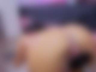 Chlooee's Live Sex Cam Show