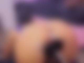 Chlooee's Live Sex Cam Show