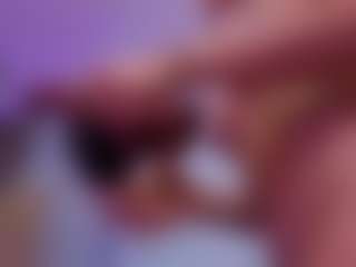 Chlooee's Live Sex Cam Show
