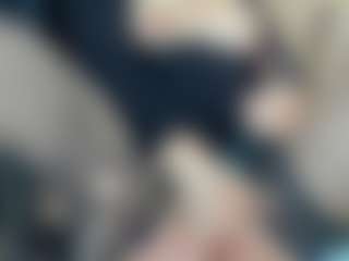 Live cam show with Claire95 - Asian Petite on AdultVida.com