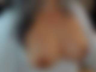 Claire95's Live Sex Cam Show