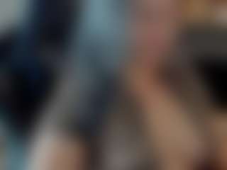 Claire95 MILF webcam performer live streaming
