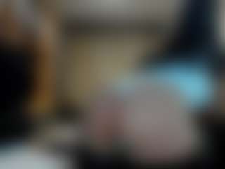 Claire95 MILF webcam performer live streaming
