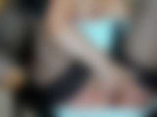 Live cam show with Claire95 - Petite MILF on xxxlivecams.org