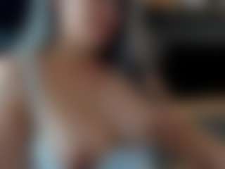 Live cam show with Claire95 - Bedroom Asian on live18s.com