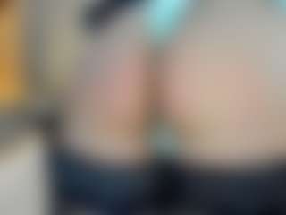 Claire95's Live Sex Cam Show