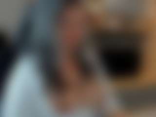 Live cam show with Claire95 - Brown Eyes Blonde Hair on Camsoda