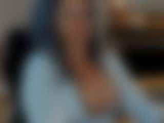 Claire95's Live Sex Cam Show