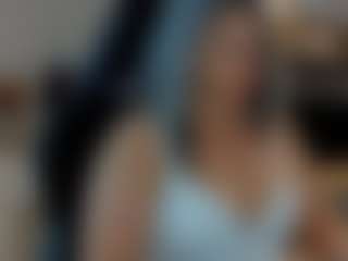 Modelka MILF Claire95 nadaje na żywo